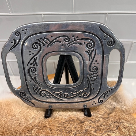 Vintage Lenox Spyro Hollowware Pattern Trivet Metal Serveware - Picture 5 of 10